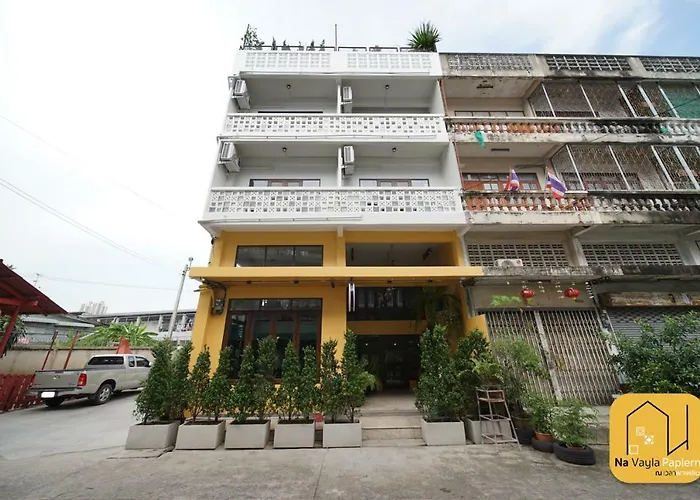 Na Vayla Paplern Bangkok